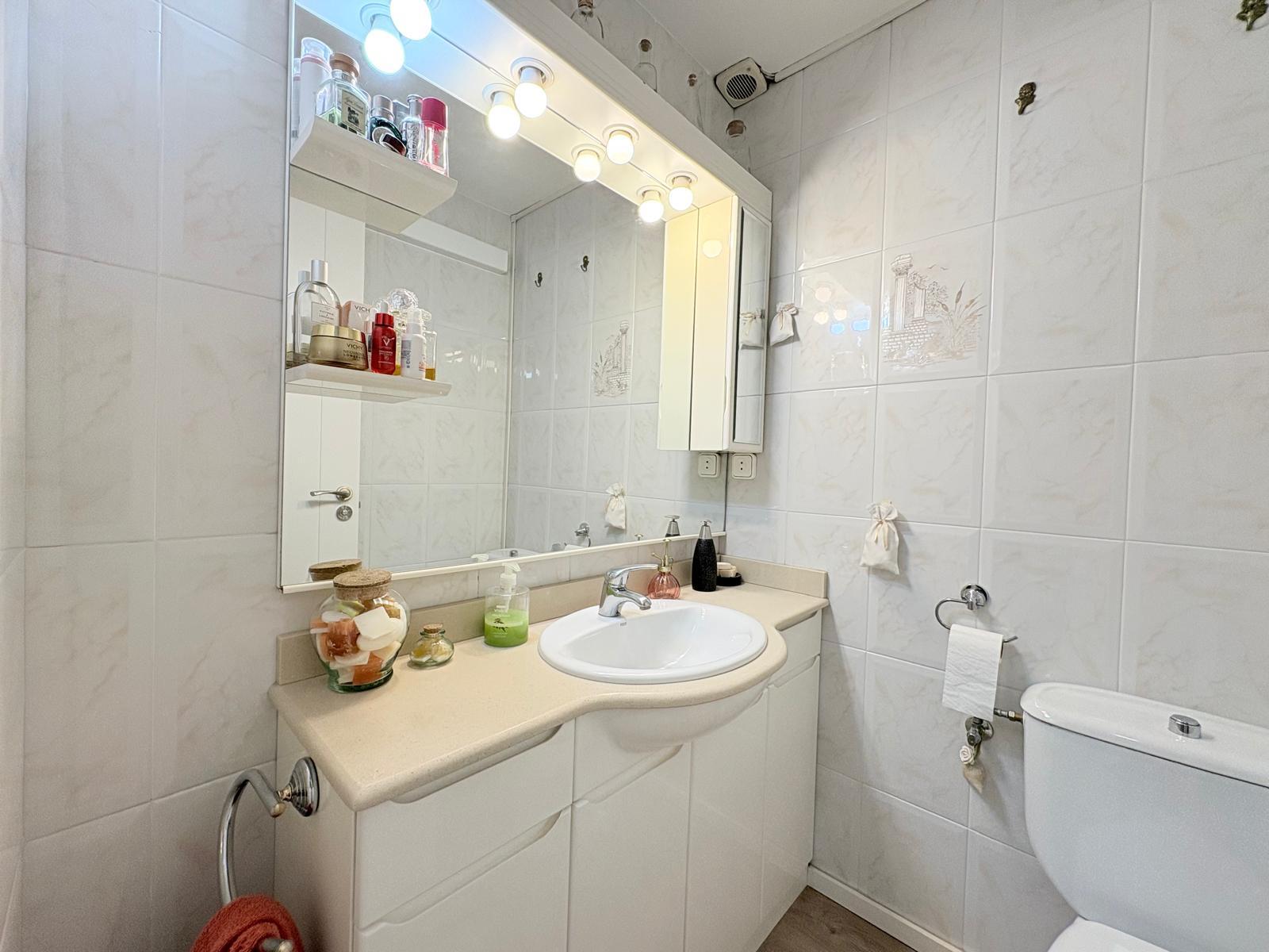 Imagen 22 Casa Adosada en venta en Sabadell / Poblenou junto al centro Civic 