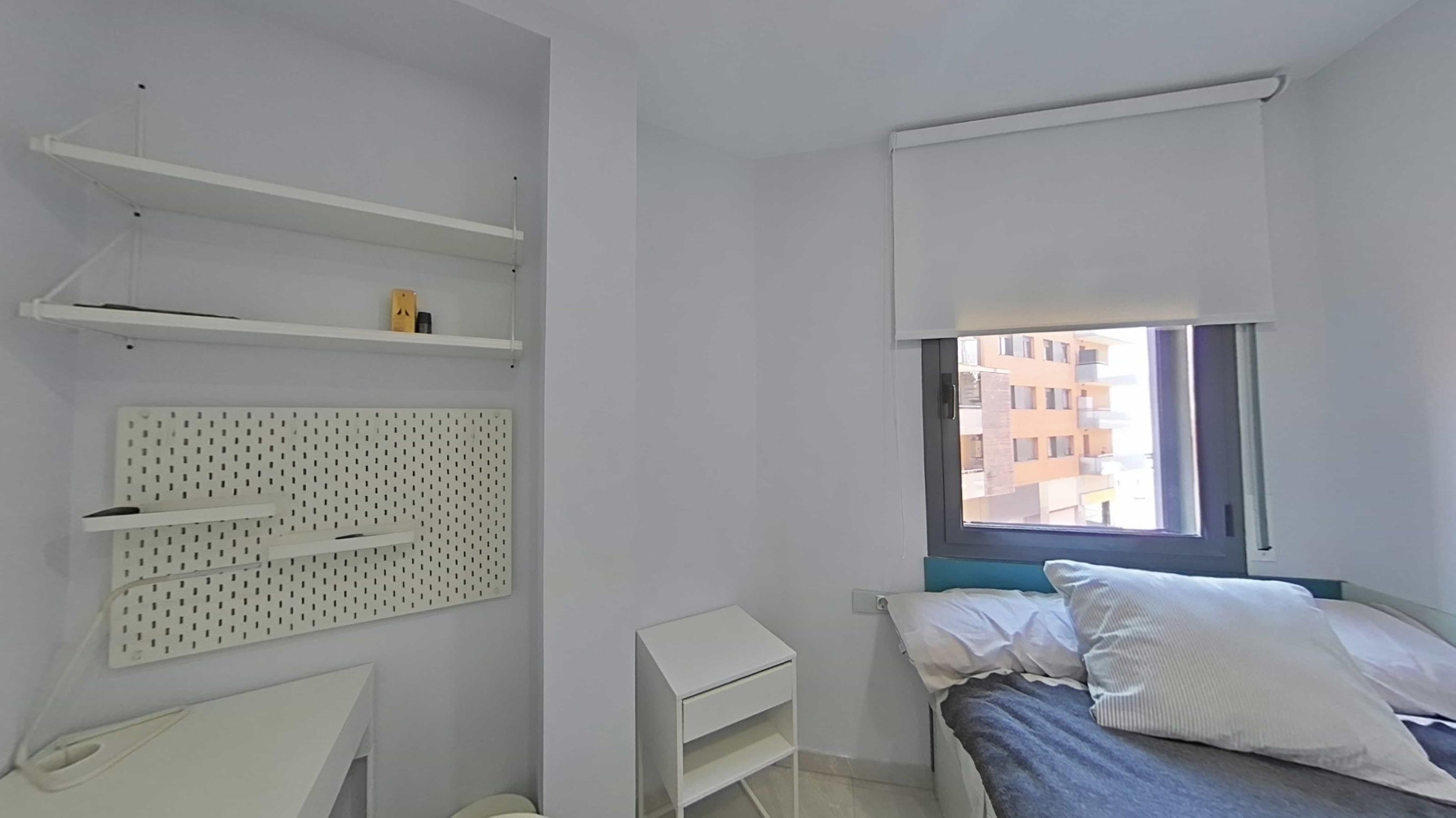 Imagen 16 Piso en venta en Montcada I Reixac / Junto al Lidl. Finca semi-nueva con parquing incluido.