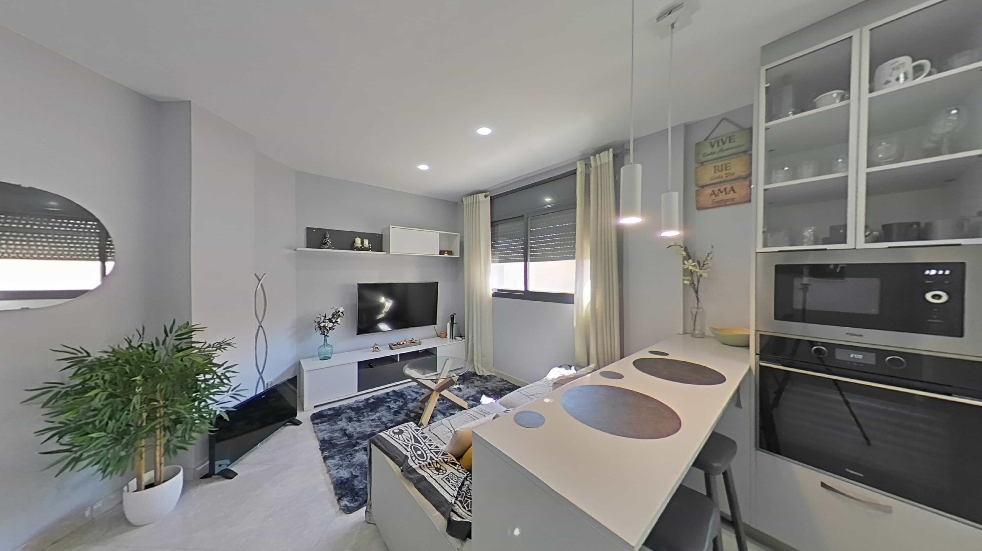 Imagen 5 Piso en venta en Montcada I Reixac / Junto al Lidl. Finca semi-nueva con parquing incluido.