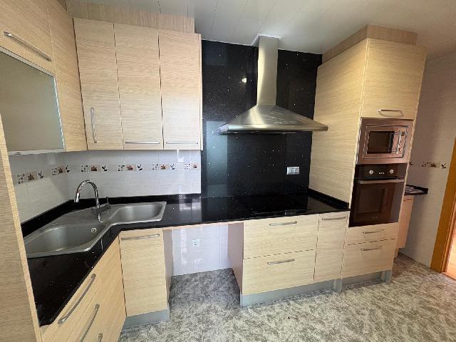 Imagen 1 Inmueble 302027 - Piso en venta en Sabadell / Totalmente reformado a unos pasos del Parc Catalunya