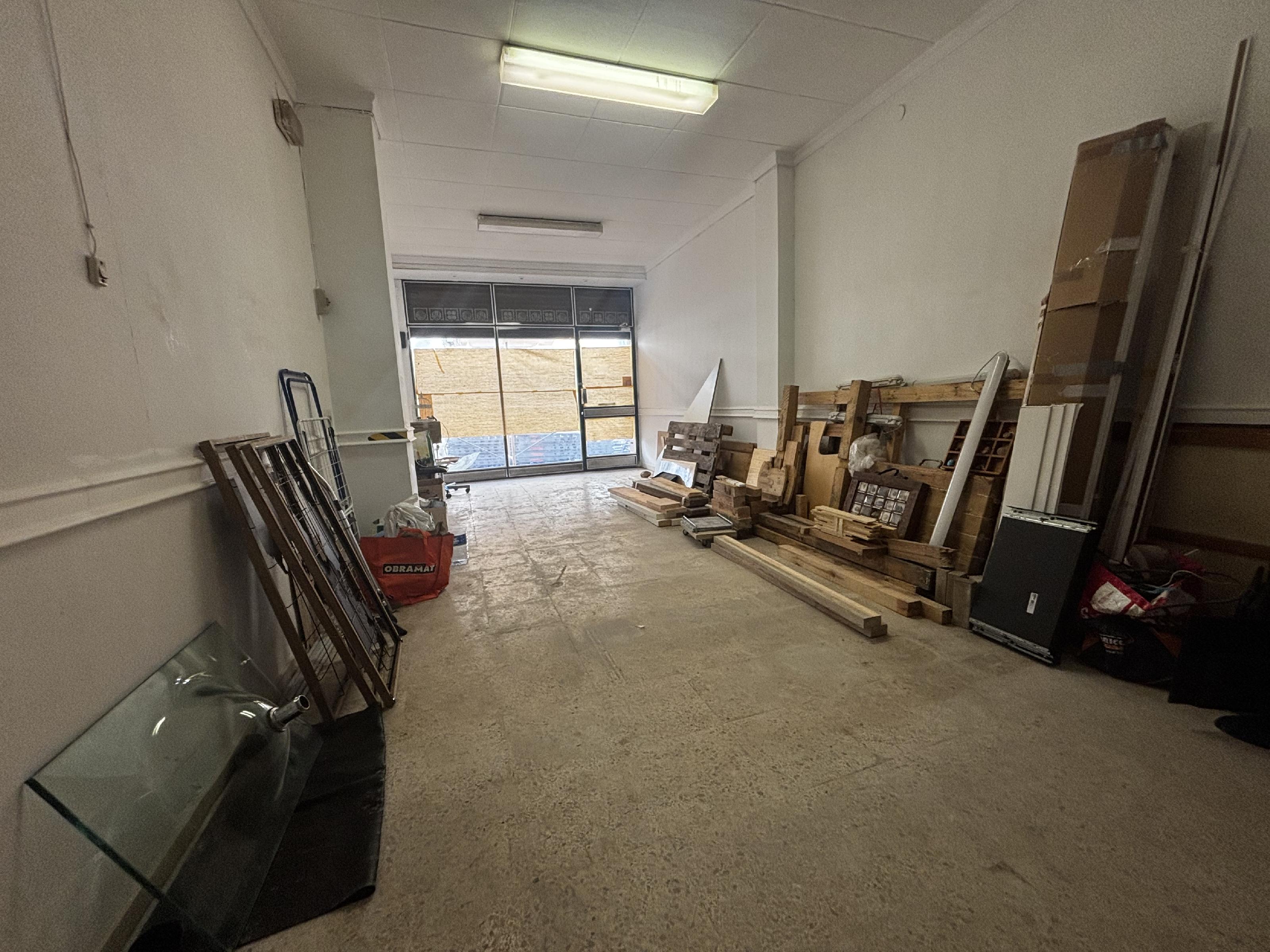 Imagen 5 Local Comercial en venta en Sabadell / Junto Sol i Padris