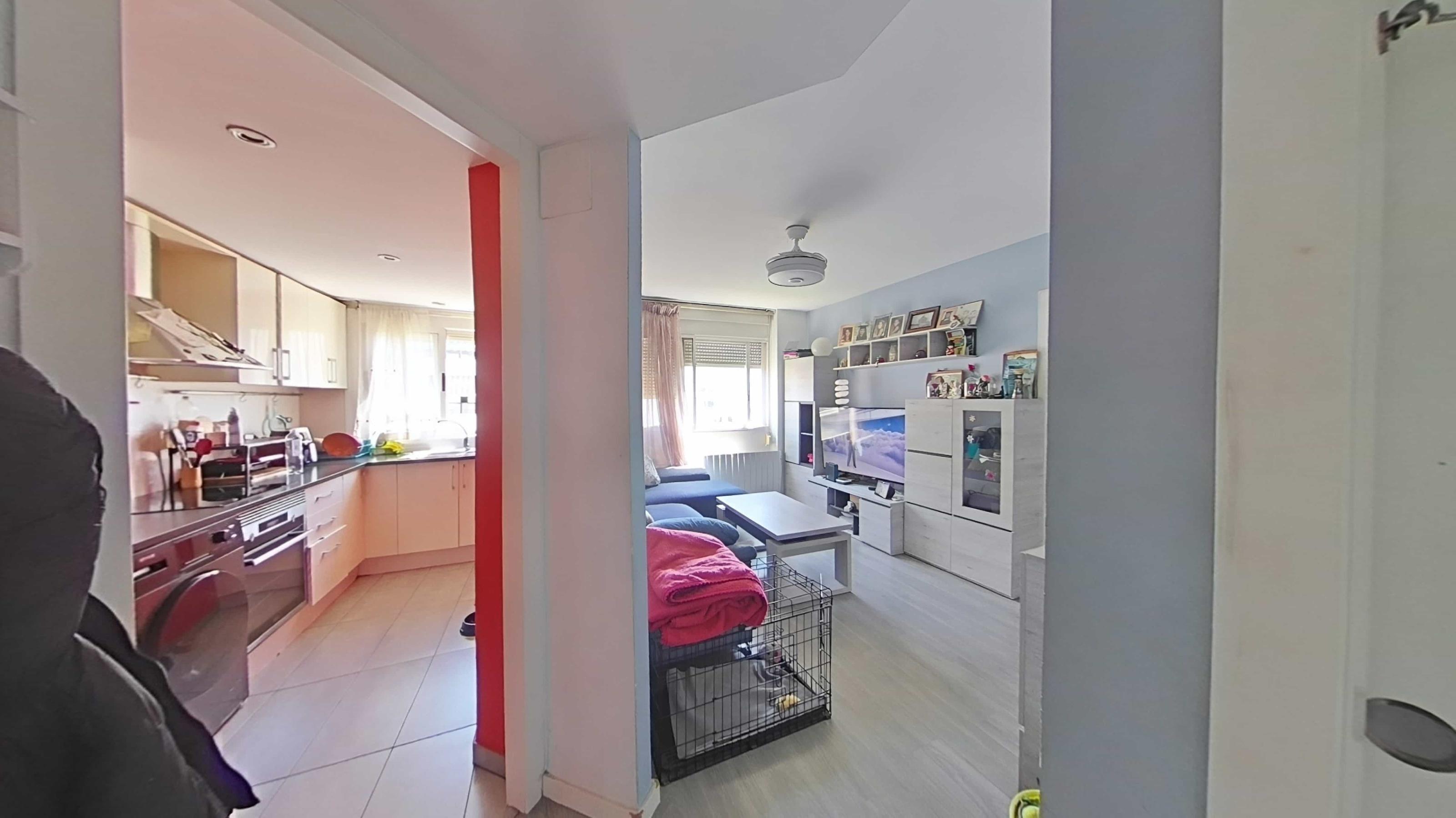 Imagen 4 Piso en venta en Cerdanyola Del Vallès / Junta a mercado de Serraparera