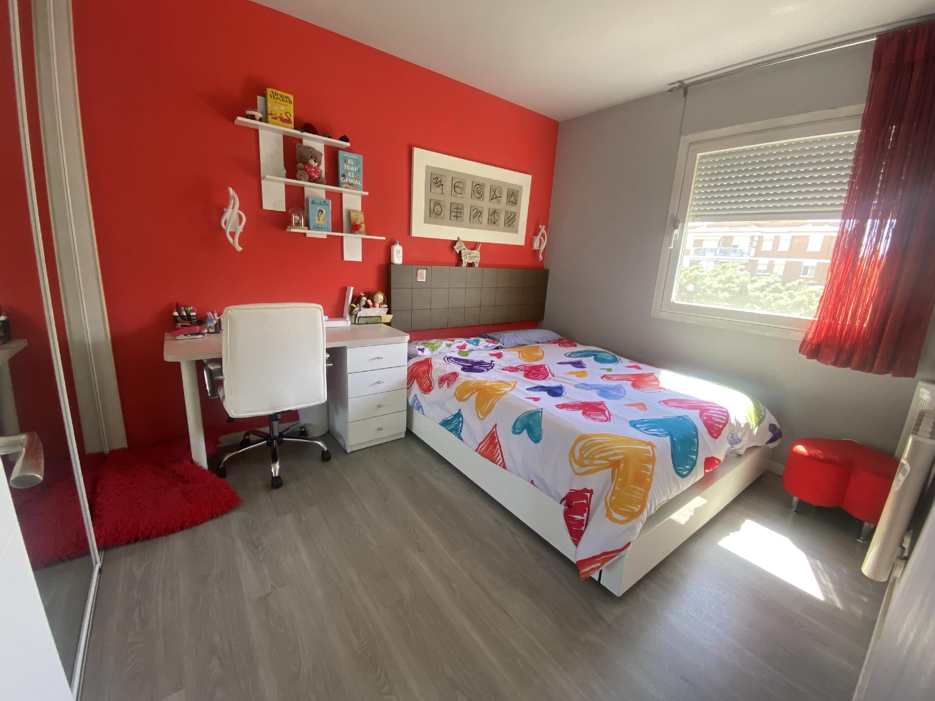 Imagen 5 Piso en venta en Cerdanyola Del Vallès / Junta a mercado de Serraparera