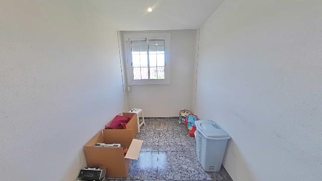Imagen 11 Inmueble 302855 - Piso en venta en Badia Del Vallès / Muy de cerca de zona Ikea y centro comercial.