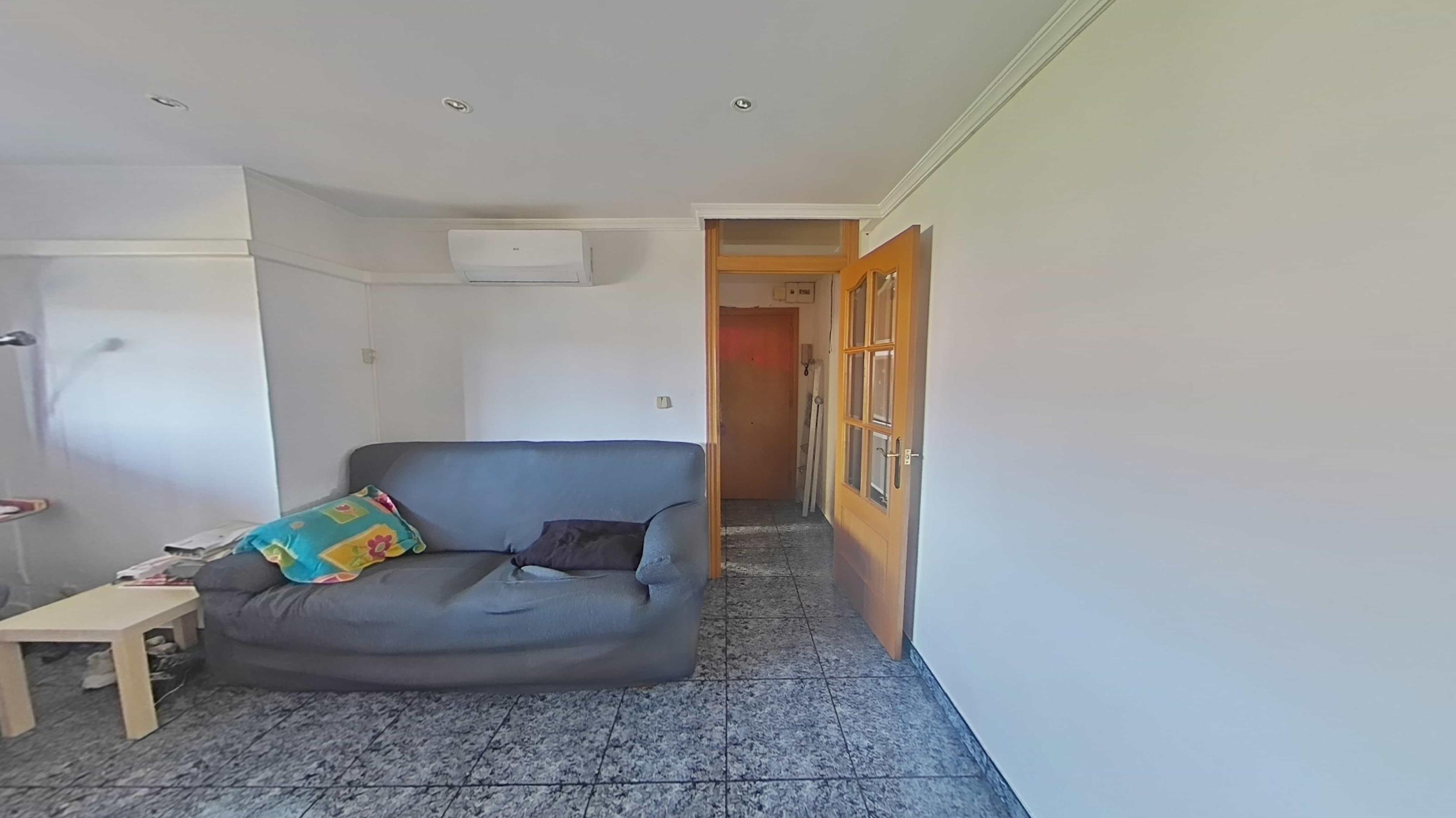 Imagen 25 Piso en venta en Badia Del Vallès / Muy de cerca de zona Ikea y centro comercial.