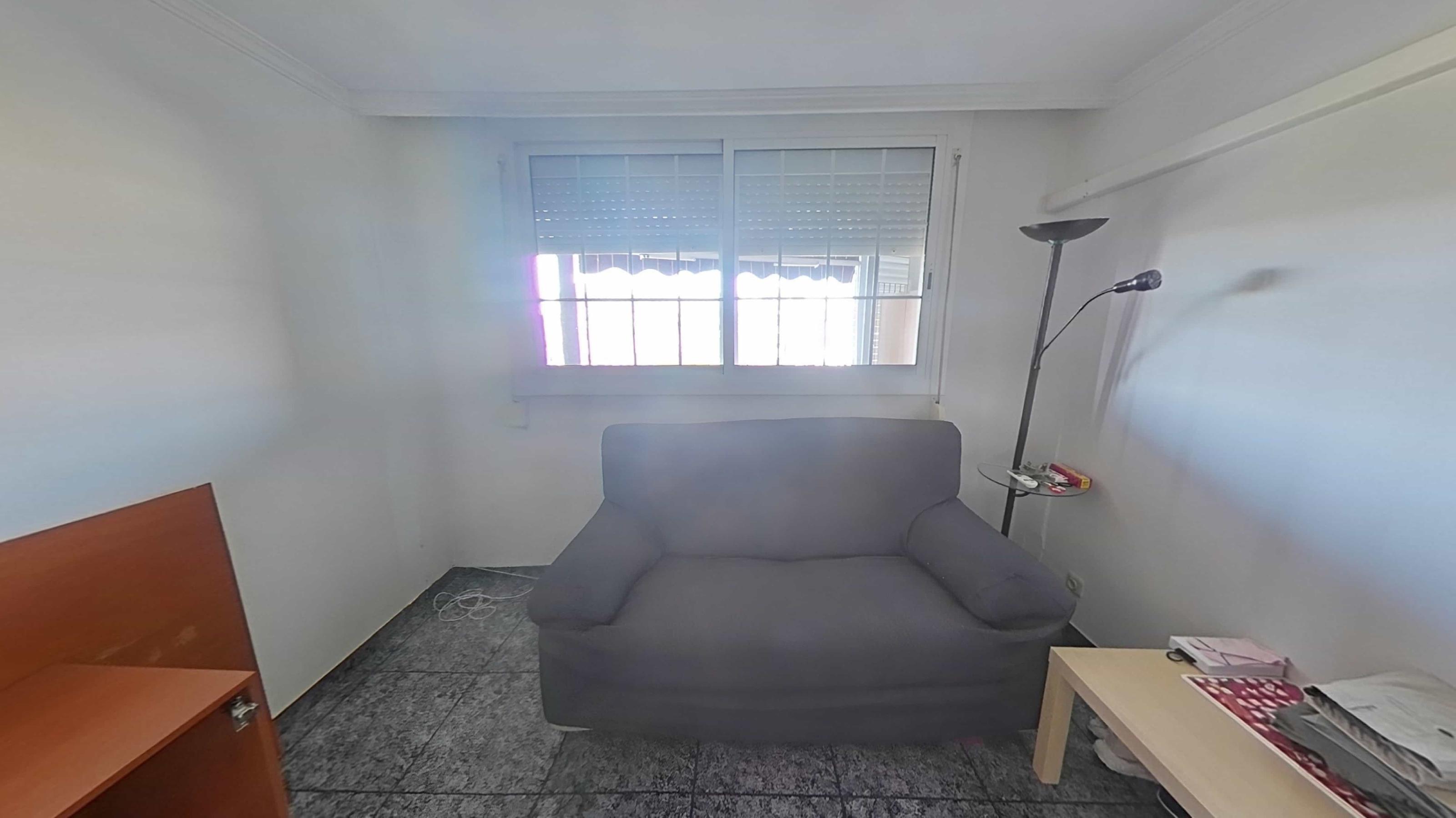 Imagen 23 Piso en venta en Badia Del Vallès / Muy de cerca de zona Ikea y centro comercial.