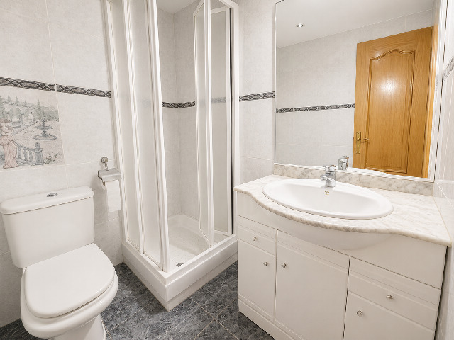 Imagen 9 Inmueble 302855 - Piso en venta en Badia Del Vallès / Muy de cerca de zona Ikea y centro comercial.