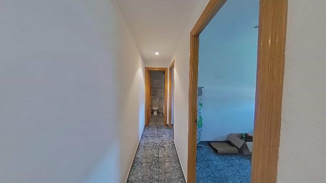Imagen 8 Inmueble 302855 - Piso en venta en Badia Del Vallès / Muy de cerca de zona Ikea y centro comercial.