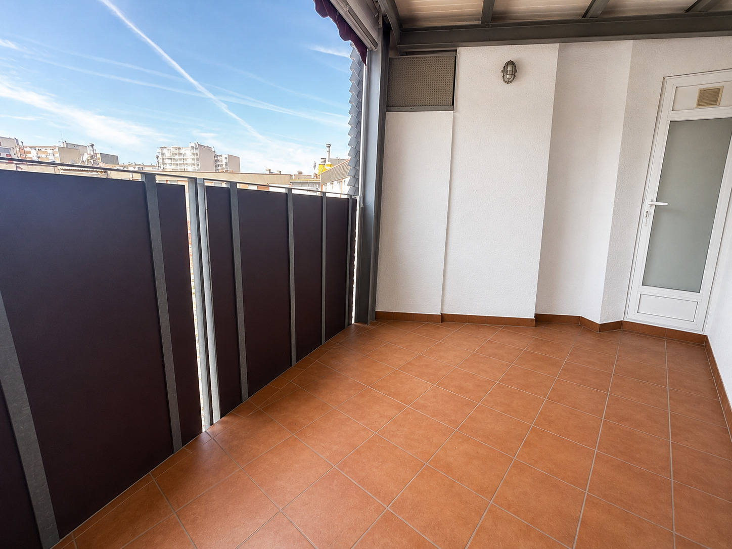 Imagen 11 Piso en venta en Badia Del Vallès / Muy de cerca de zona Ikea y centro comercial.