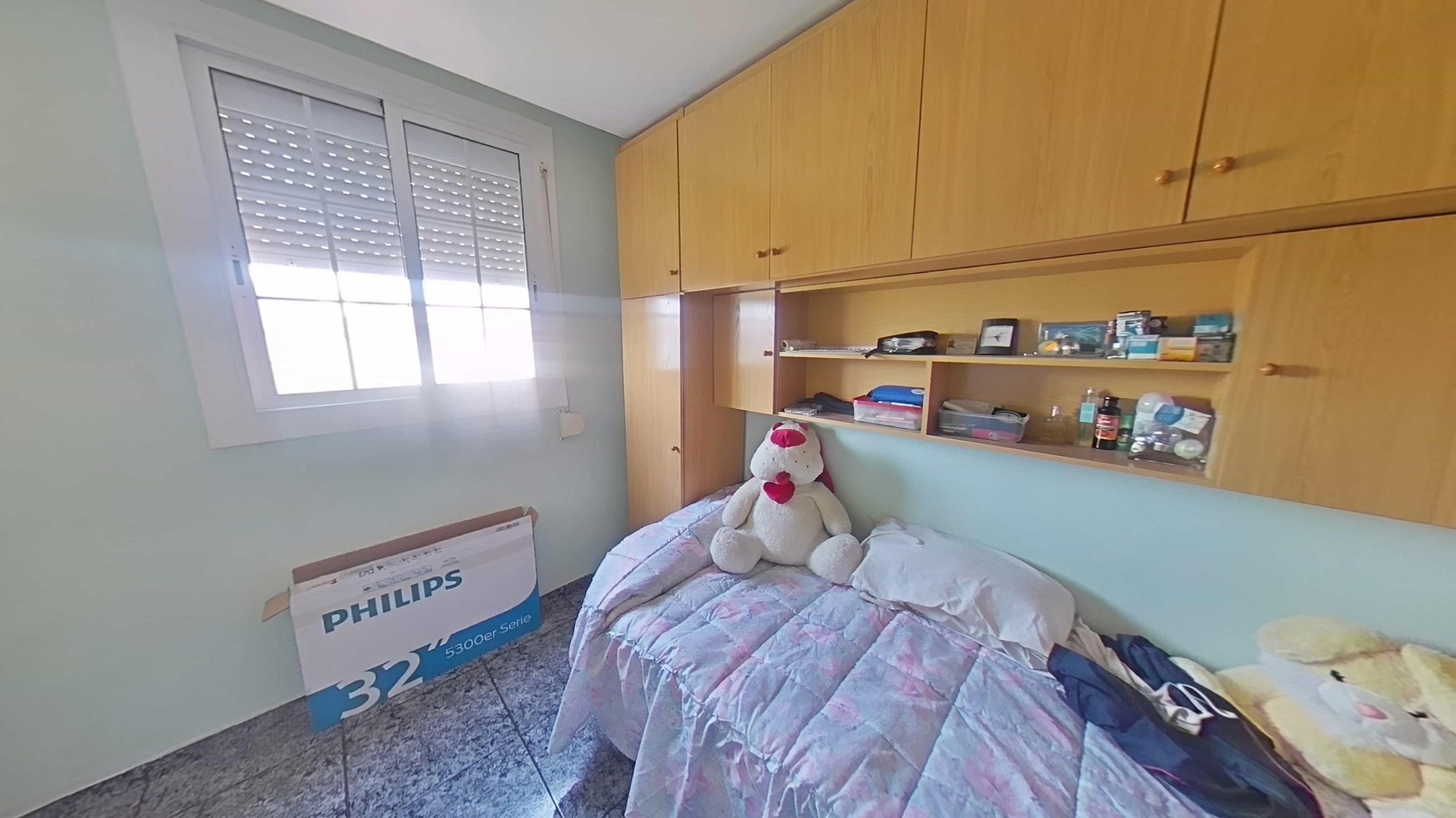 Imagen 9 Piso en venta en Badia Del Vallès / Muy de cerca de zona Ikea y centro comercial.