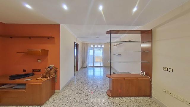 Imagen 4 Inmueble 302956 - Piso en venta en Sabadell / Junto Ronda Pau Vila y cerca de todos los servicios.