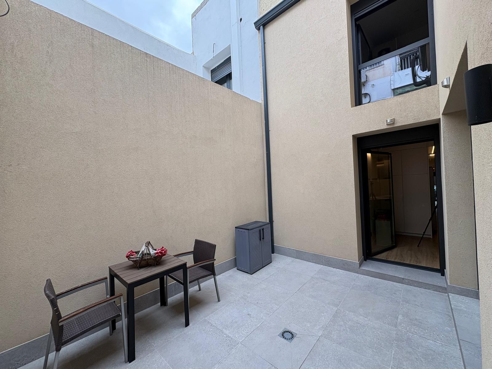 Imagen 5 Casa Adosada en venta en Sabadell / Creu Alta. Casa inglesa de diseño junto El Corte Inglés