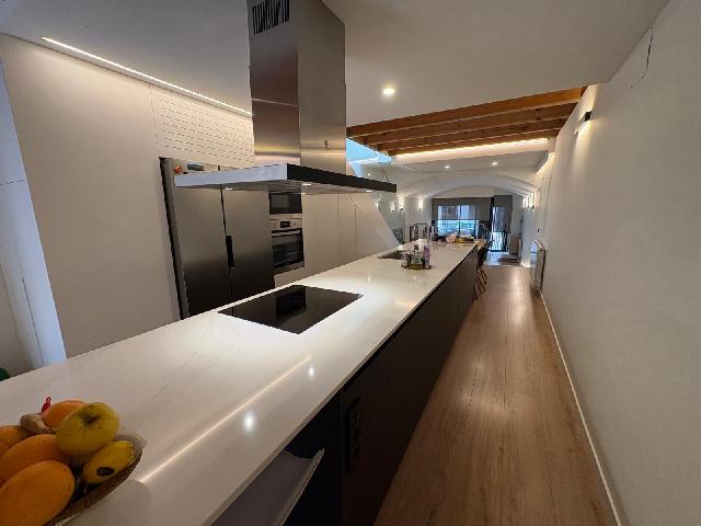 Imagen 2 Inmueble 303144 - Casa Adosada en venta en Sabadell / Creu Alta. Casa inglesa de diseño junto El Corte Inglés