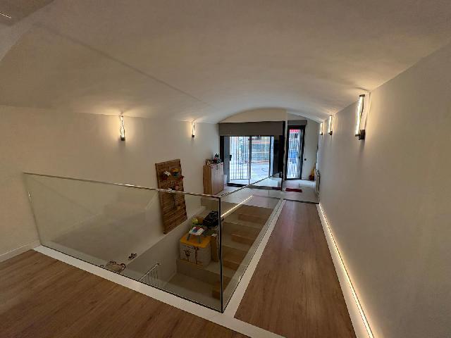 Imagen 3 Inmueble 303144 - Casa Adosada en venta en Sabadell / Creu Alta. Triplex de diseño, junto El Corte Inglés