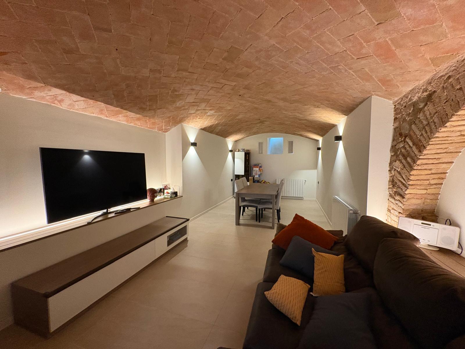 Imagen 3 Casa Adosada en venta en Sabadell / Creu Alta. Casa inglesa de diseño junto El Corte Inglés