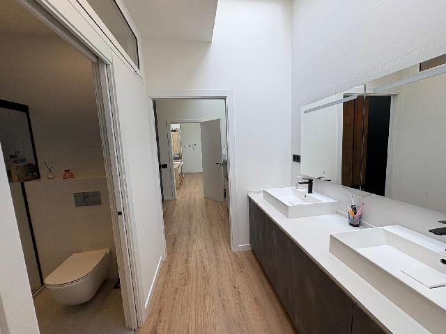 Imagen 12 Inmueble 303144 - Casa Adosada en venta en Sabadell / Creu Alta. Casa inglesa de diseño junto El Corte Inglés