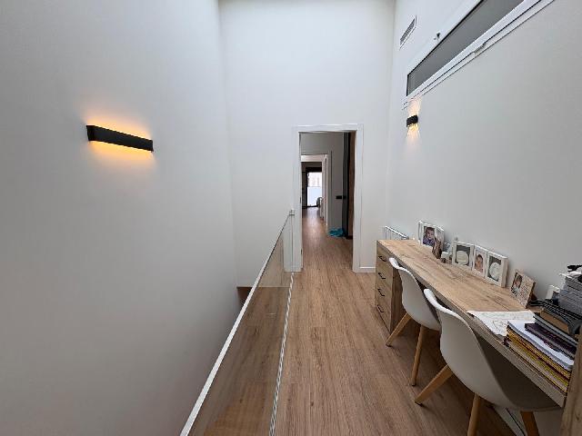 Imagen 11 Inmueble 303144 - Casa Adosada en venta en Sabadell / Creu Alta. Casa inglesa de diseño junto El Corte Inglés