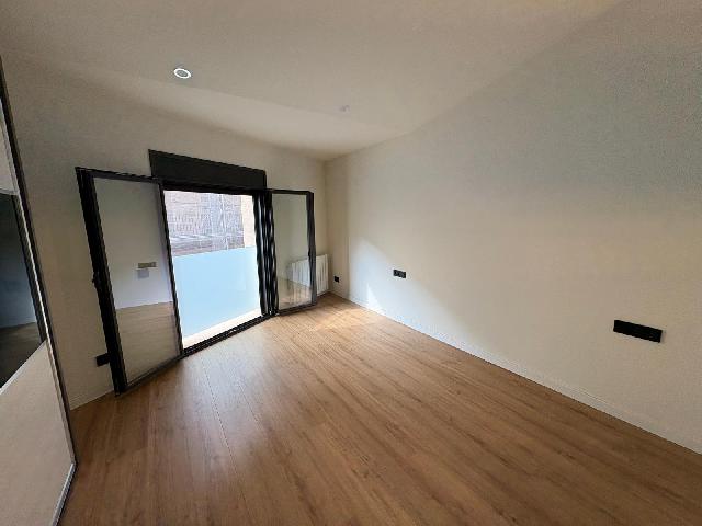 Imagen 23 Inmueble 303144 - Casa Adosada en venta en Sabadell / Creu Alta. Triplex de diseño, junto El Corte Inglés