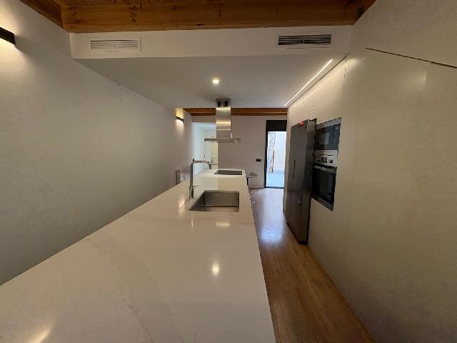 Imagen 7 Inmueble 303144 - Casa Adosada en venta en Sabadell / Creu Alta. Triplex de diseño, junto El Corte Inglés