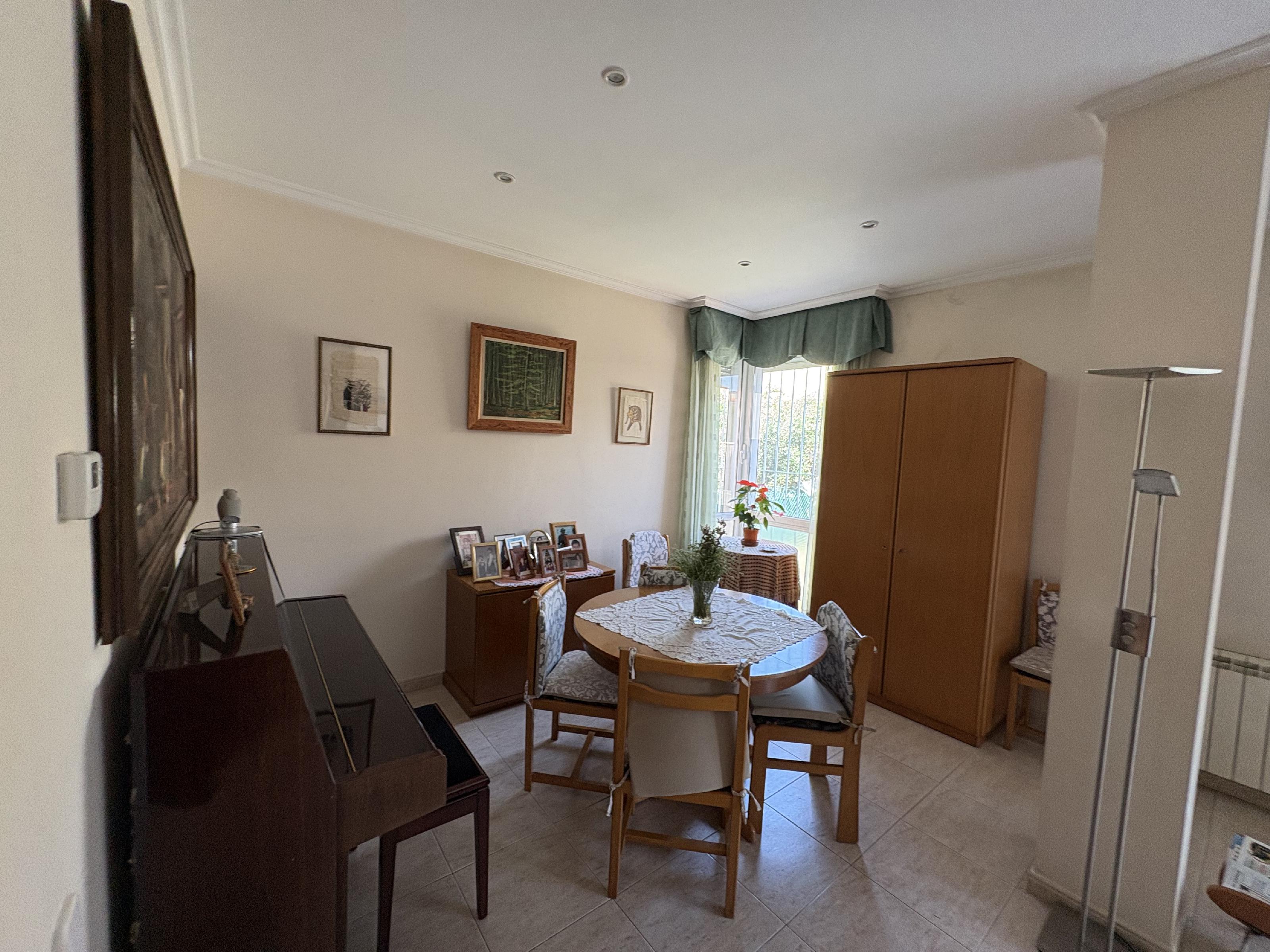 Imagen 4 Casa Adosada en venta en Palau-solità I Plegamans / A cinco minutos del Ayuntamiento