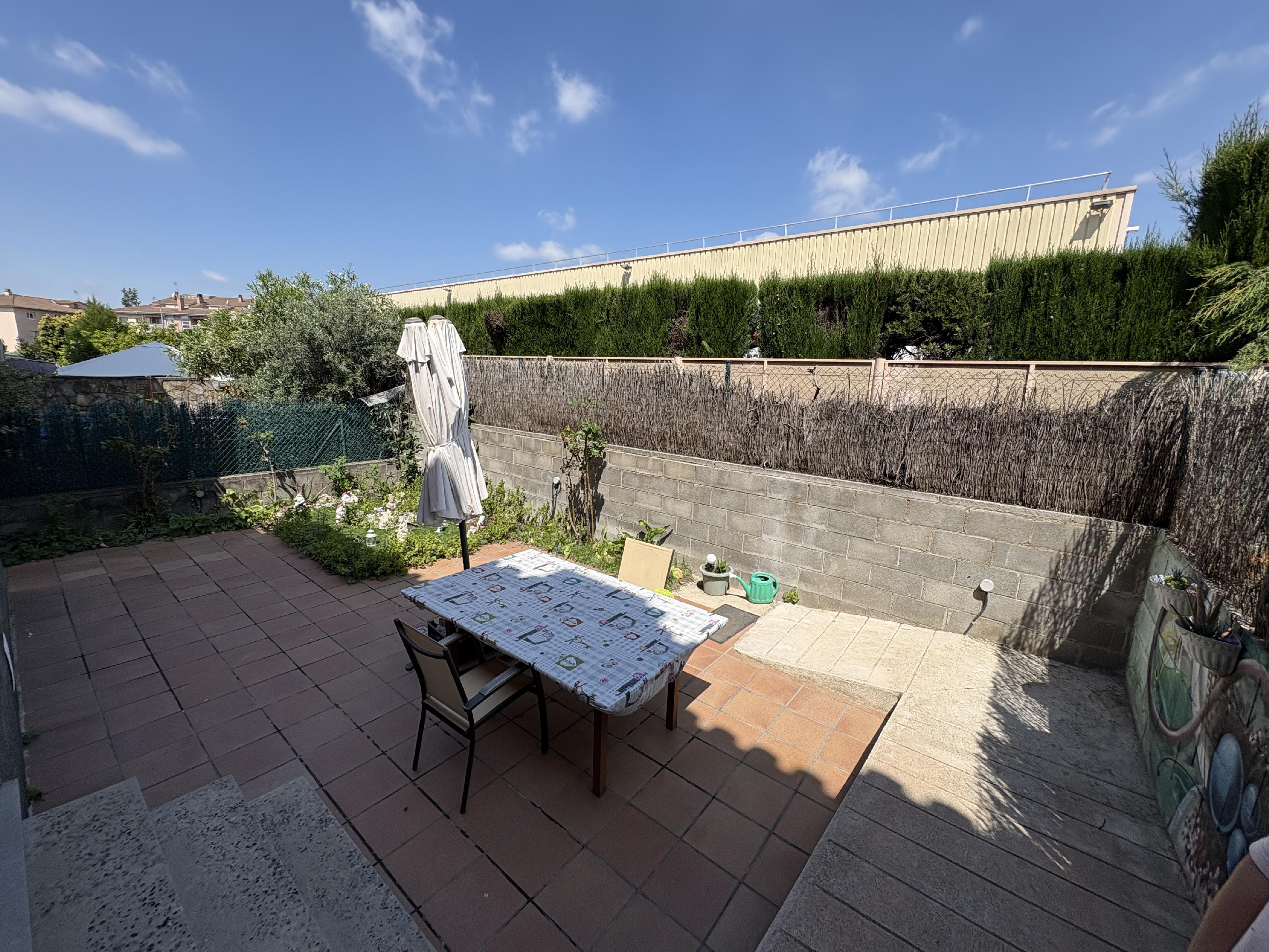 Imagen 11 Casa Adosada en venta en Palau-solità I Plegamans / A cinco minutos del Ayuntamiento