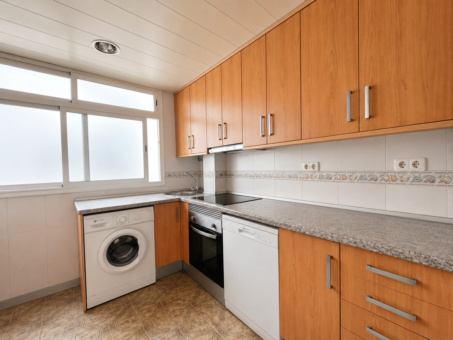 Imagen 3 Piso en venta en Cerdanyola Del Vallès / Junto mercado de las Fontetes y a 5 min de Renfe.