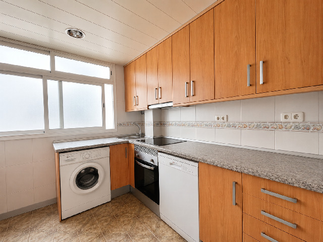 Imagen 3 Inmueble 303200 - Piso en venta en Cerdanyola Del Vallès / Junto mercado de las Fontetes y a 5 min de Renfe.