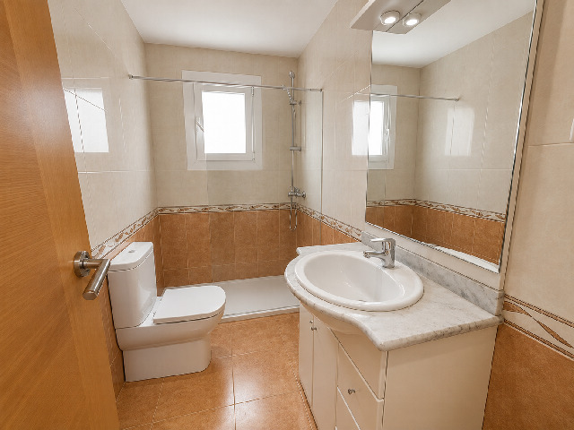 Imagen 10 Inmueble 303200 - Piso en venta en Cerdanyola Del Vallès / Junto mercado de las Fontetes y a 5 min de Renfe.