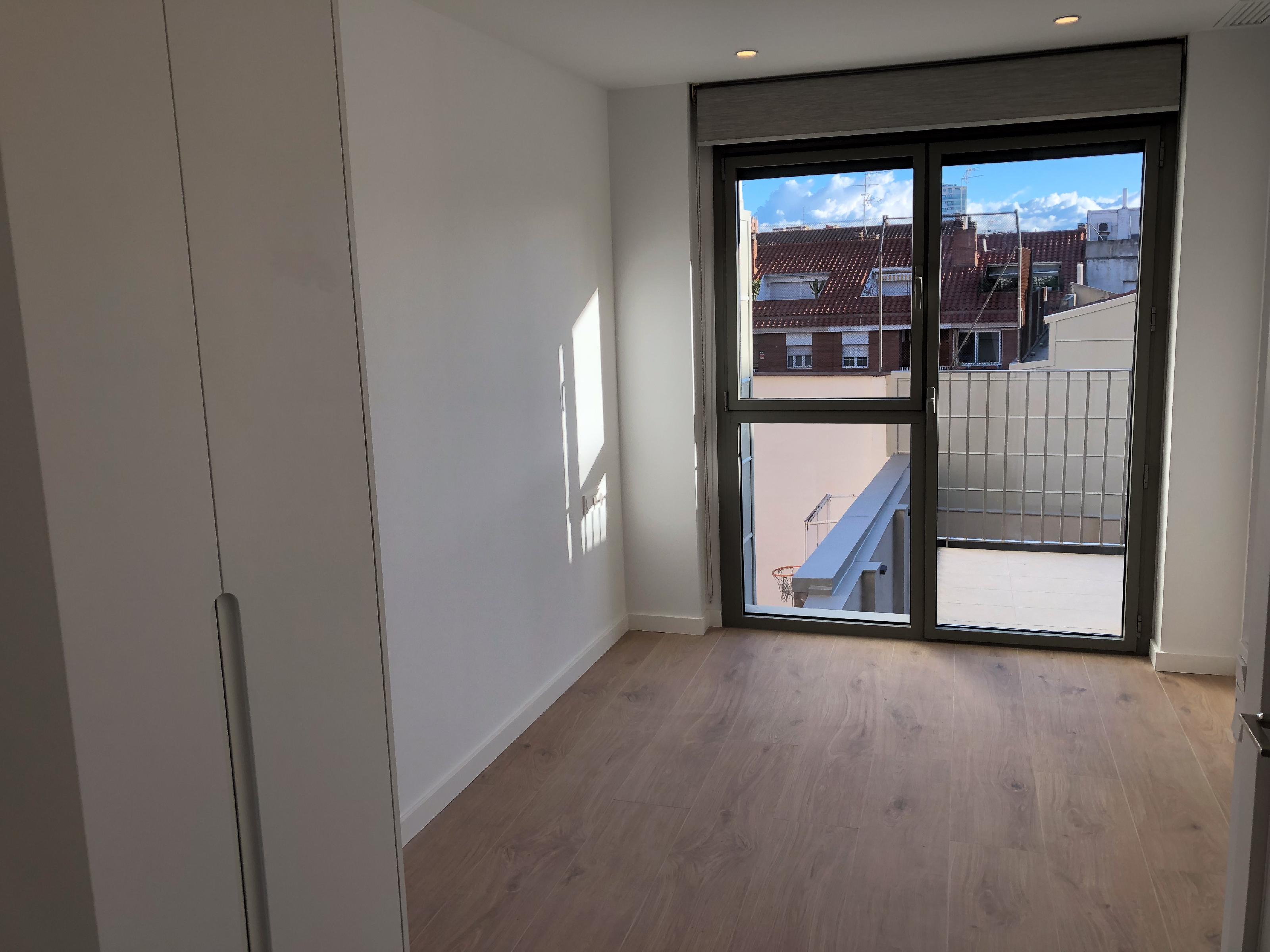 Imagen 4 Piso en alquiler en Sabadell / Junto C/ Gurrea