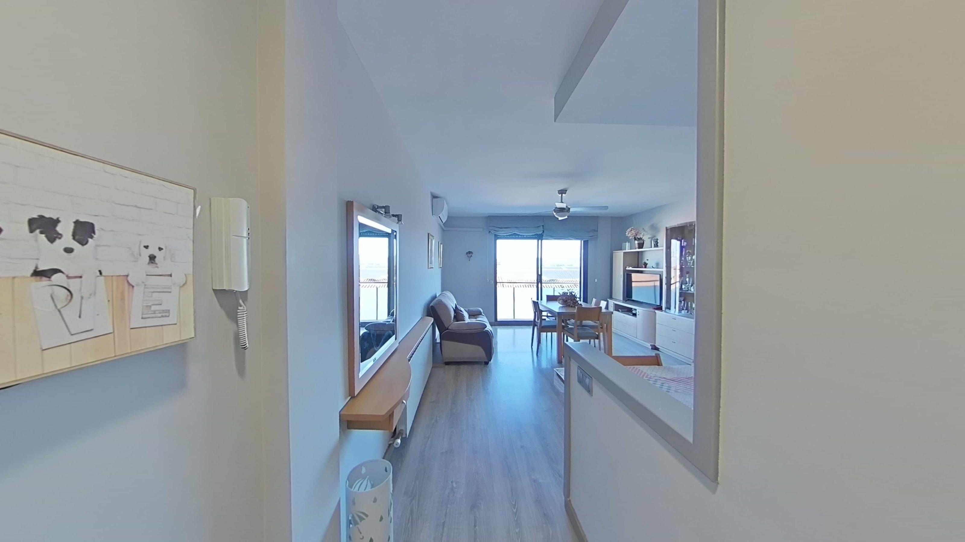 Imagen 1 Piso en venta en Sabadell / Junto a Plaza del Trabajo