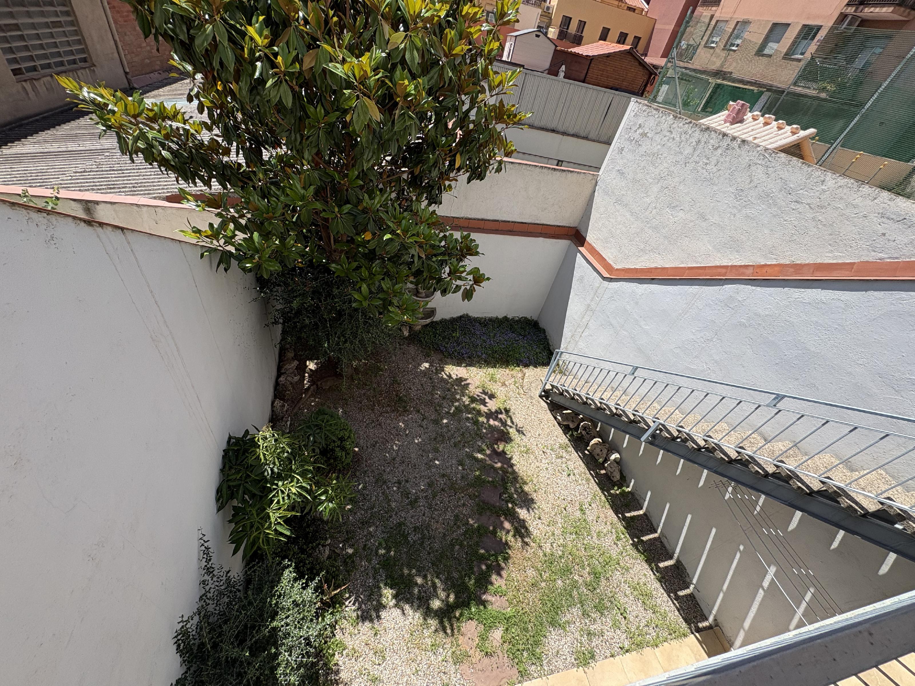 Imagen 1 Casa en venta en Sabadell / Junto a Plaza Catalunya