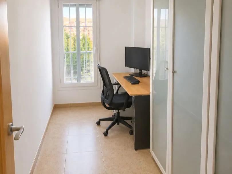 Imagen 2 Piso en venta en Sabadell / En la misma Plaça Espanya