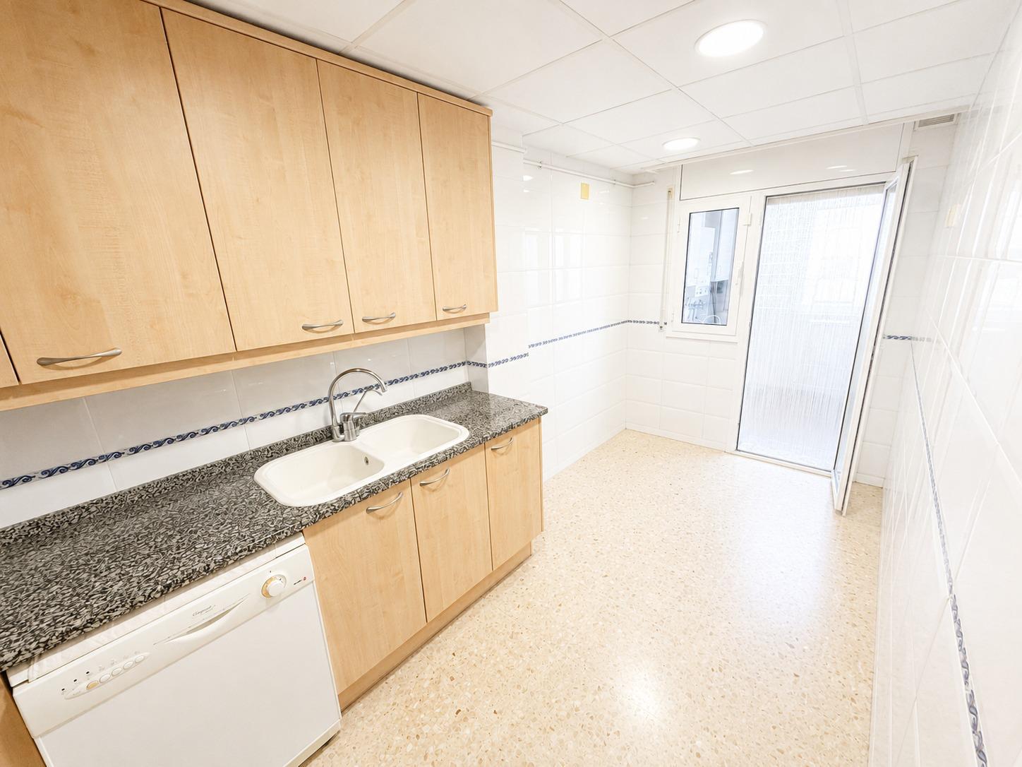 Imagen 4 Casa en venta en Castellar Del Vallès / Zona Eixample - Can Bogunyà, junto Cap