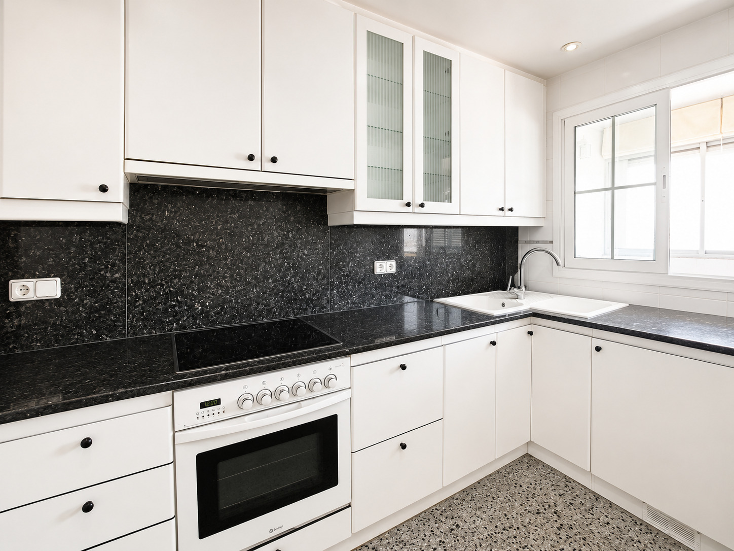 Imagen 3 Piso en venta en Sabadell / Junto Ronda Pau Vila y cerca de todos los servicios.