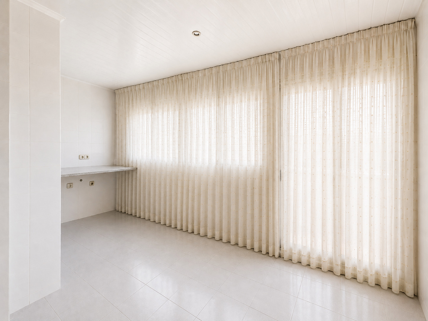 Imagen 14 Piso en venta en Sabadell / Junto Ronda Pau Vila y cerca de todos los servicios.