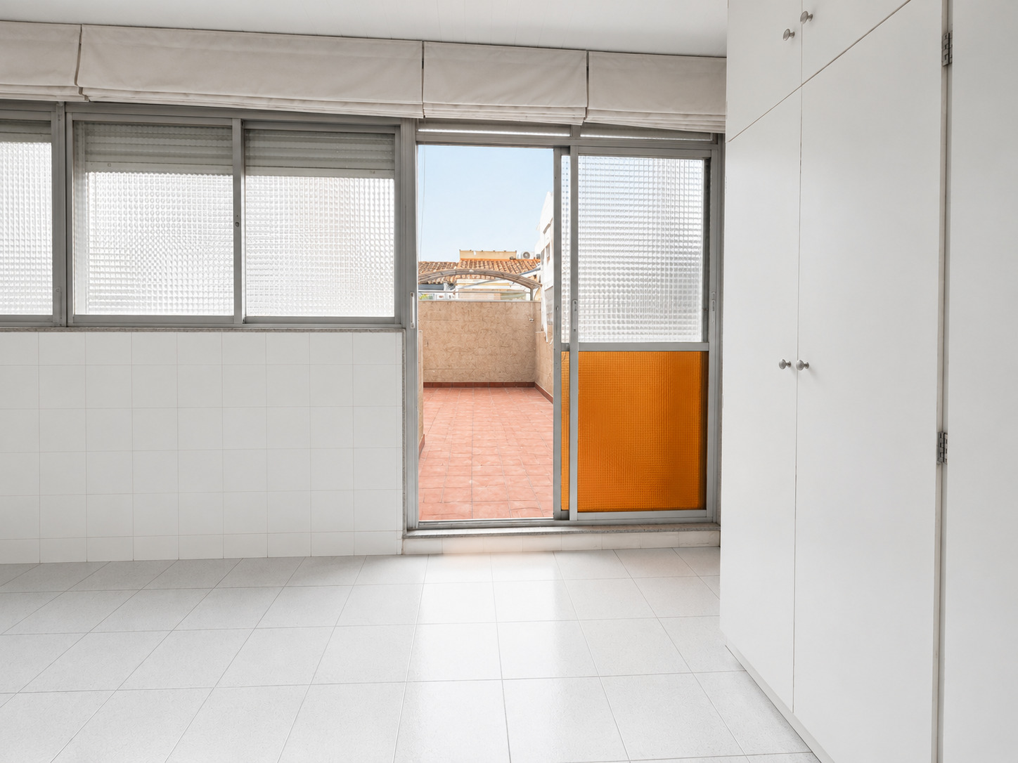 Imagen 13 Piso en venta en Sabadell / Junto Ronda Pau Vila y cerca de todos los servicios.