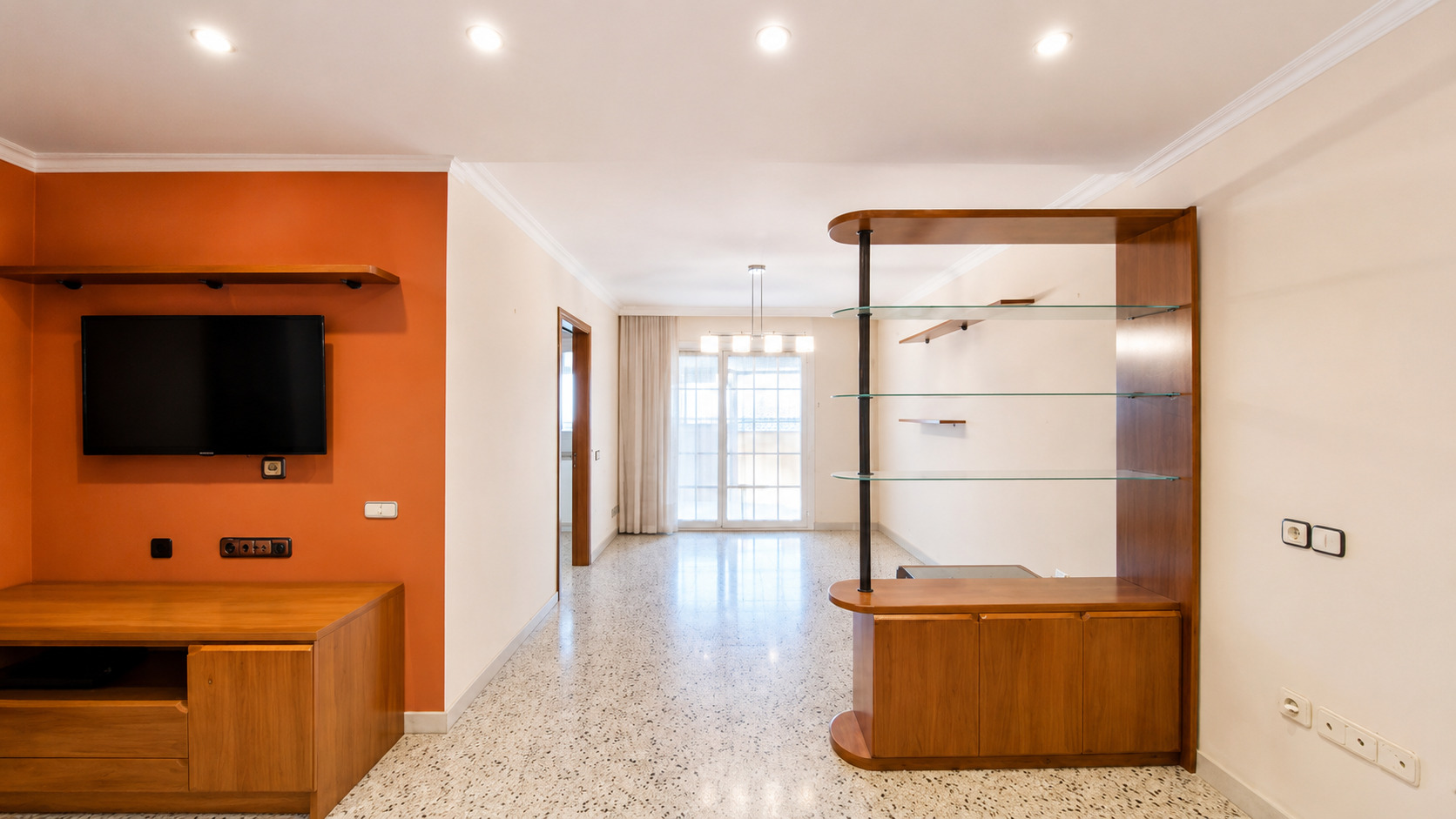 Imagen 2 Piso en venta en Sabadell / Junto Ronda Pau Vila y cerca de todos los servicios.