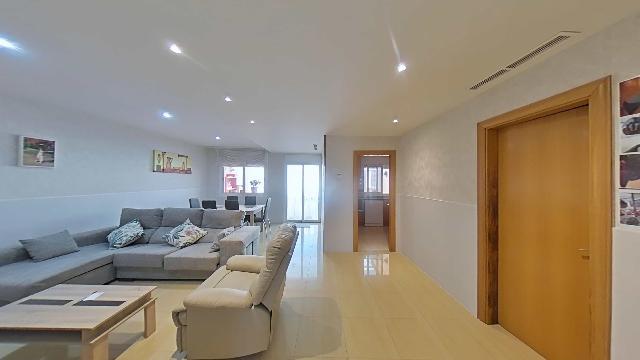 Imagen 10 Inmueble 304696 - Planta Baja en venta en Sabadell / Zona de Poblenou