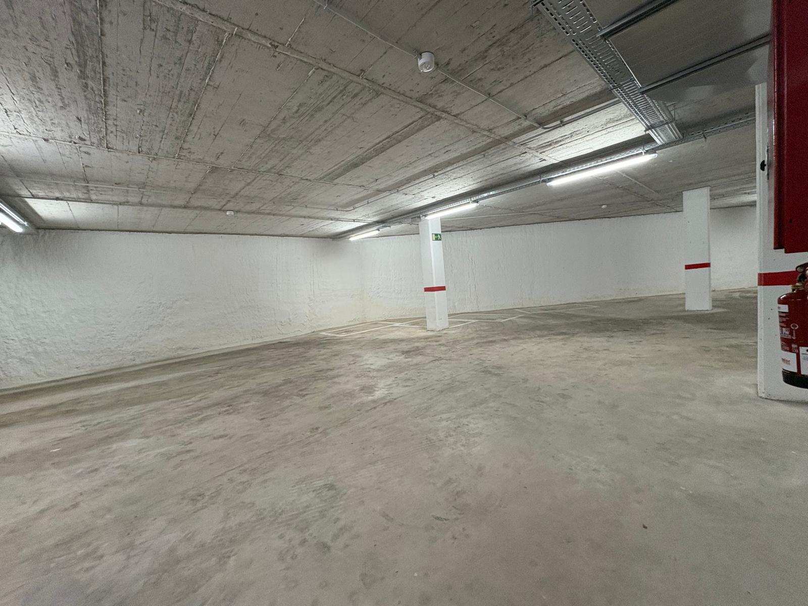 Imagen 4 Parking Coche en venta en Sabadell / Junto Parc Catalunya