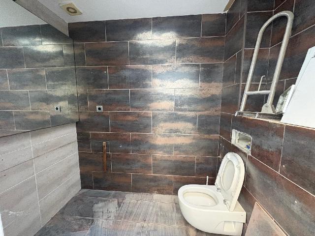 Imagen 3 Inmueble 305587 - Local Comercial en alquiler en Sabadell / Avenida 11 de Setiembre junto a Plaza Marcet