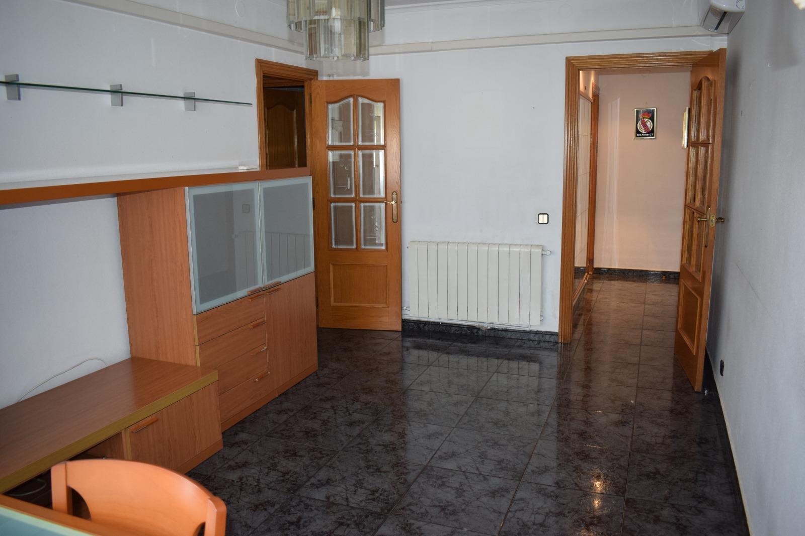 Imagen 2 Piso en venta en Sabadell / Junto Avenida Matadepera