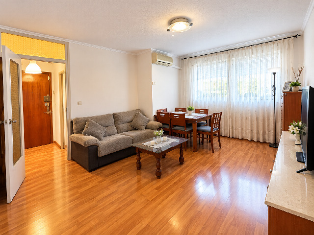 Imagen 1 Inmueble 305818 - Piso en venta en Badia Del Vallès / Junto Avenida Cantabrico