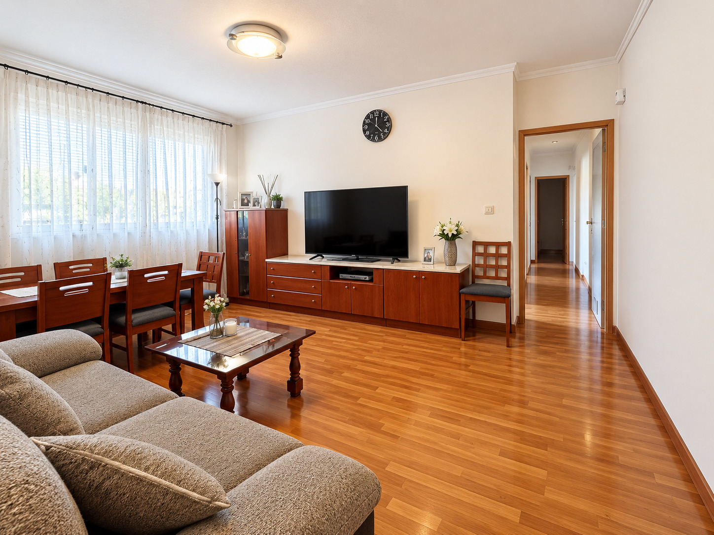 Imagen 2 Piso en venta en Badia Del Vallès / Junto Avenida Cantabrico