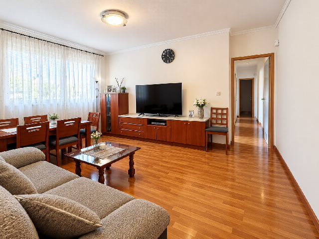 Imagen 2 Inmueble 305818 - Piso en venta en Badia Del Vallès / Junto Avenida Cantabrico