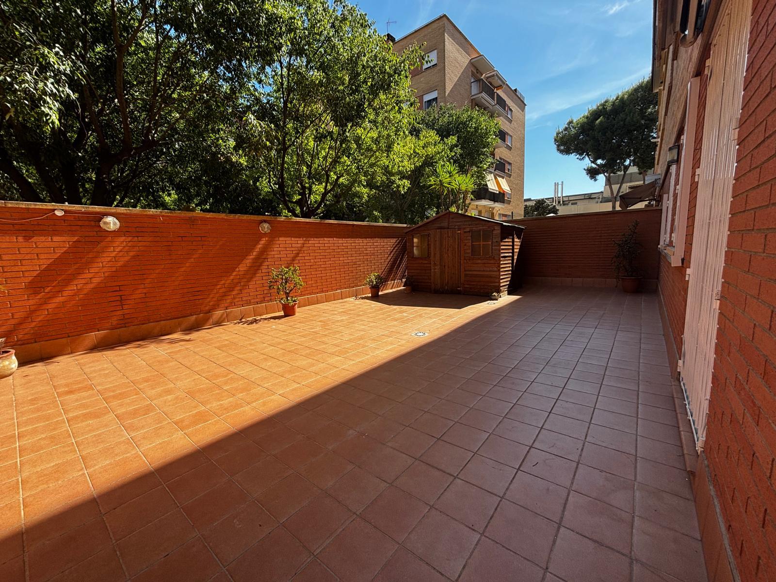 Imagen 8 Piso en venta en Barberà Del Vallès / Zona Can Serra, cerca de todos los servicios