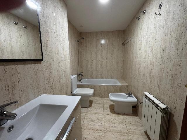 Imagen 15 Inmueble 305975 - Piso en venta en Barberà Del Vallès / Zona Can Serra, cerca de todos los servicios