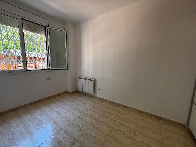 Imagen 12 Inmueble 305975 - Piso en venta en Barberà Del Vallès / Zona Can Serra, cerca de todos los servicios