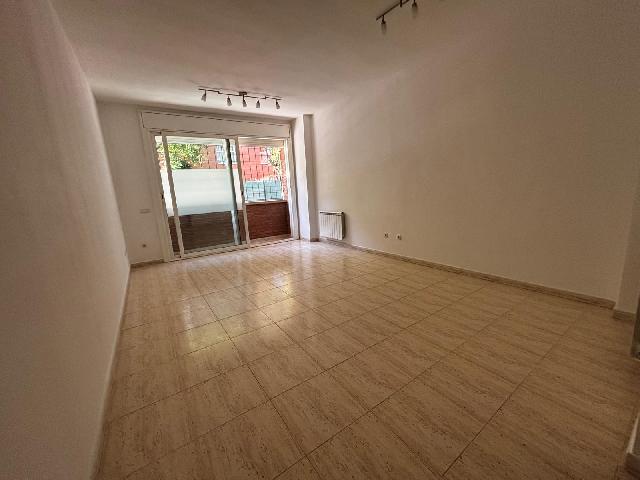 Imagen 4 Inmueble 305975 - Piso en venta en Barberà Del Vallès / Zona Can Serra, cerca de todos los servicios