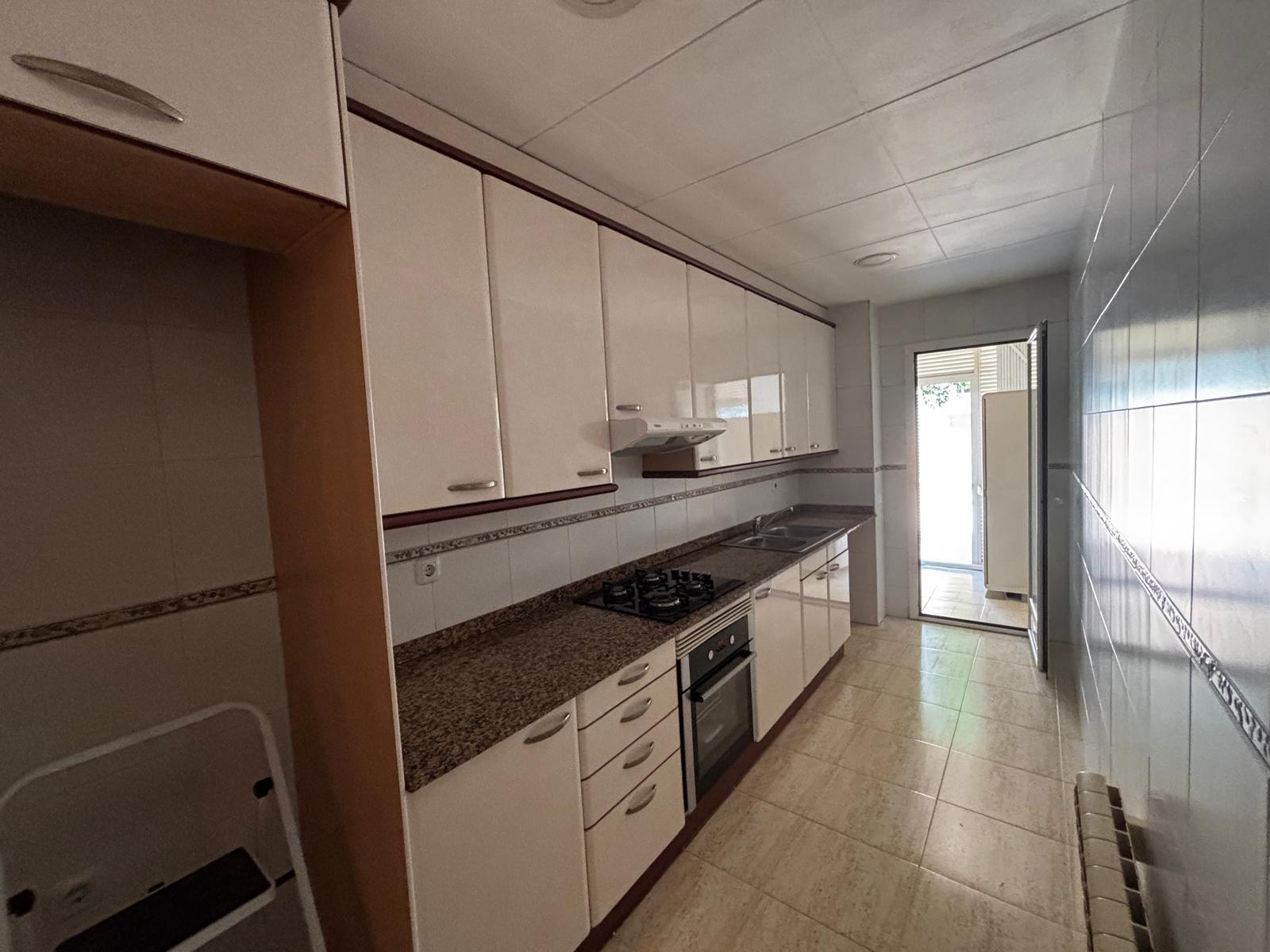Imagen 7 Piso en venta en Barberà Del Vallès / Zona Can Serra, cerca de todos los servicios