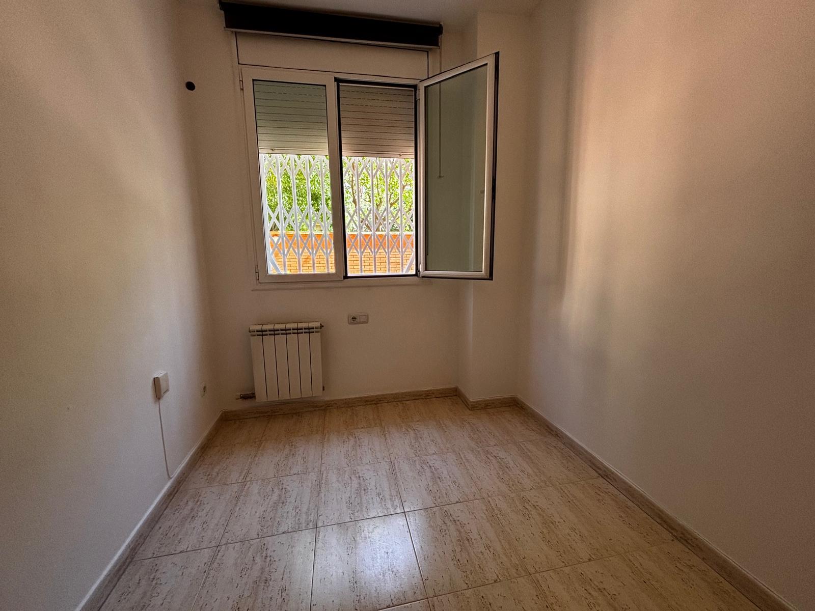 Imagen 16 Piso en venta en Barberà Del Vallès / Zona Can Serra, cerca de todos los servicios